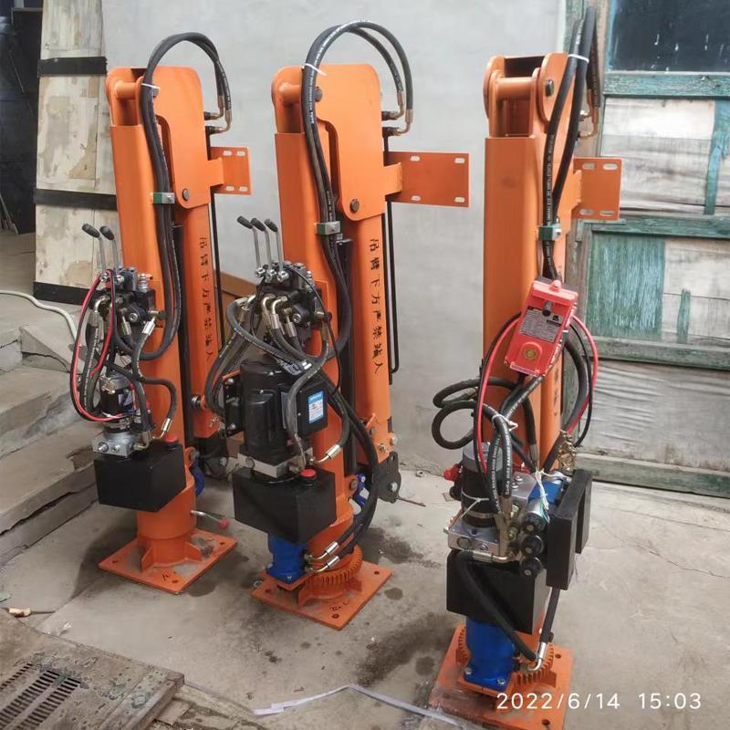 南票区重汽蓝牌随车吊 3.2吨 国六动力强 液压驱动 农用自卸起重机